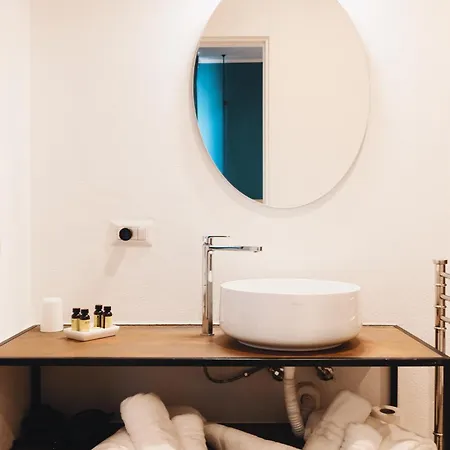 Attico33 Πανσιόν 4*