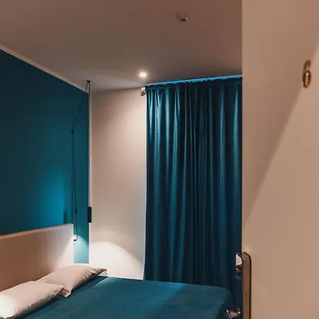 Πανσιόν Attico33 Νάπολη