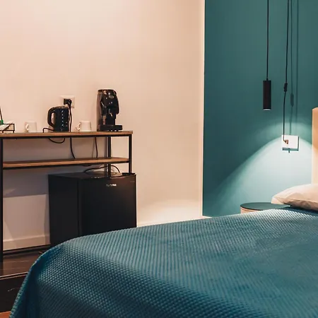 Attico33 Πανσιόν 4*