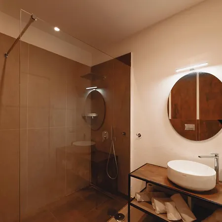 Πανσιόν Attico33 4*