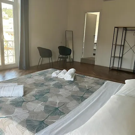 Attico33 Νάπολη